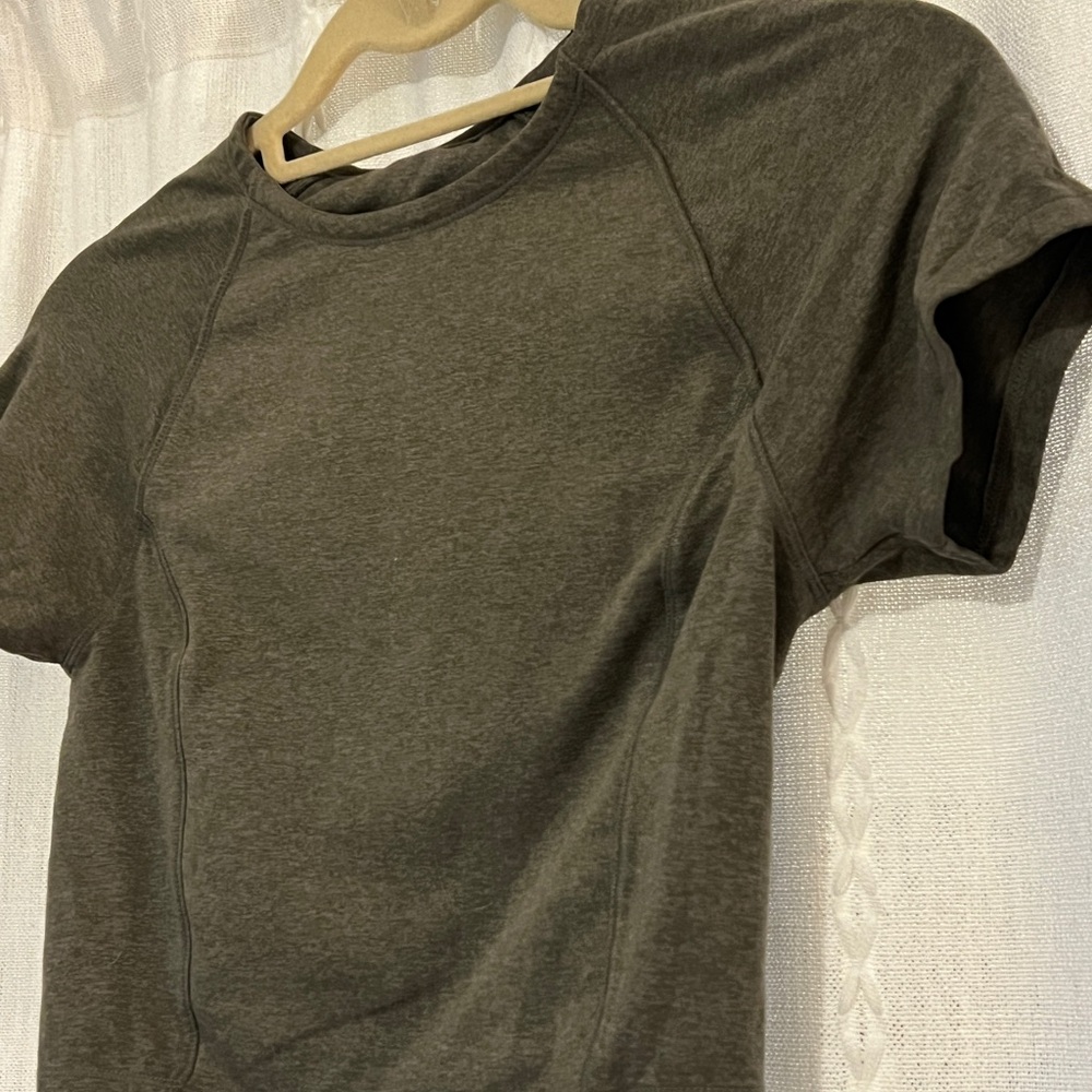 Olive Green WM Short Sleeve Athletic Crop Top